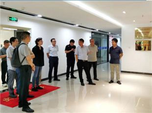 泉州市发改委到访中鞋革晋江院开展企业调研